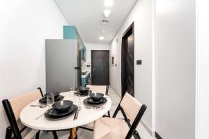 Free housekeeping visits during your stay - StayShort - Comfortable Studio in Arjan that Sleeps 2