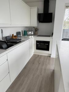 Lowern, Luxury Lodge with Hot Tub and Games Room