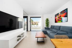 La Llana Rooftop Oasis, Outdoor kitchen and pool, by OYOOSTAYS