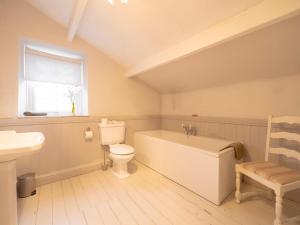 The Old Cookery Cottage & Free Parking