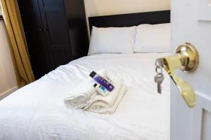 Private Garden & Parking, Suite & Rooms Thamesmead