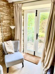 Cotswolds cottage in foodie-heaven near Daylesford