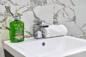 Cosy 2BR - Fast Wi-Fi - Work Space - Free Parking