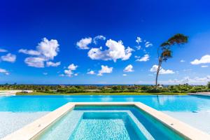 Premium Oceanfront Villa in Cap Cana - 6 Bedrooms, Pool, Private Cook, Golf Cart