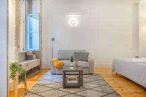 Santa Catarina Experience in Porto