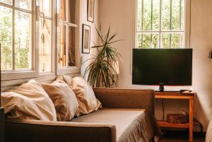 Casa OMA - Casa a dos cuadras del mar en Chapadmalal zona Cruz del Sur para 5 PAX con parrilla - Hola Sur