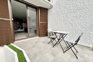 Sublime studio with large terrace and pool