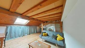 Grand studio lumineux proche gare Bellevue & tram