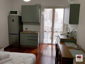 Urban Studio, a modern studio apartment in Milan