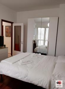 Urban Studio, a modern studio apartment in Milan