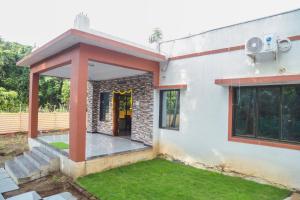 Ambadnya Homestays