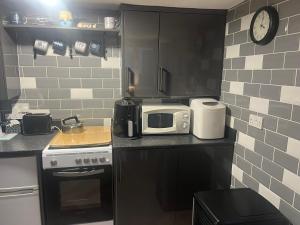 The Snug -Seasons Chalet Breaks