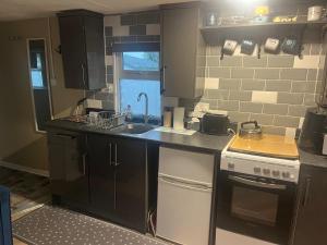 The Snug -Seasons Chalet Breaks