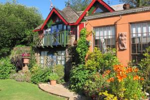 Fingals - sleeps 14