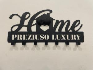 HomePreziuso luxury