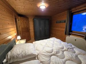 Holzblock-Ferienhaus im Naturerlebnisdorf Blauvogel