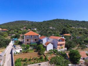 Apartments Diana Vinišće