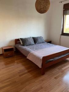 LOVRIĆ house with apartment