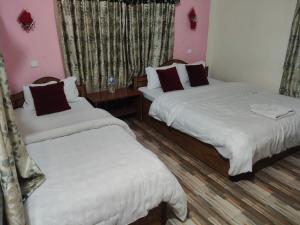 Moonlight Guest House And Restaurant