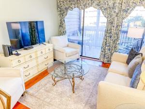 Tilghman Beach and Racquet Club 170