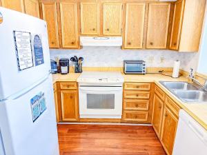 Tilghman Beach and Racquet Club 170