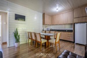 Casa c Churrasq. a 700m da Praia JSE0382