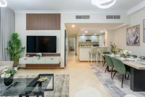 Prestigious 2BR with nice View of Marina Dubai