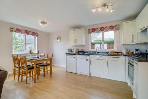 2 Bed in Coaley oc-s34729