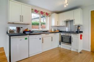 2 Bed in Coaley oc-s34729