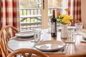 2 Bed in Coaley oc-r34730