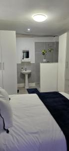 Golden Stay Guest House