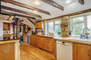 4 Bed in Burwash Common oc-b34866