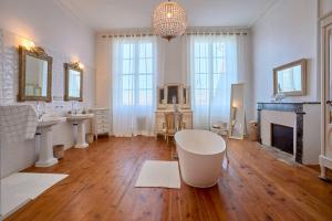 Château Tour Chapoux - Piscine privée