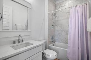 Modern Family 7BR w Private Pool and Patio