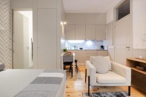 Sol Modern Studio @ Batalha Metro