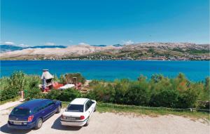 Beautiful Apartment In Pag With Kitchen