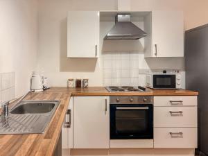 Euston Road - Beach Apartment 9