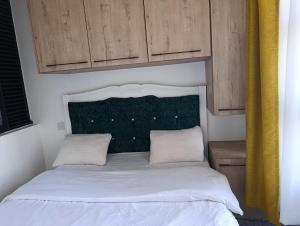 Executive Studio in Kinoo