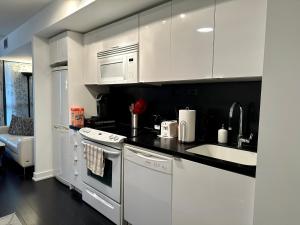 Spacious & Central 1 bdrm 2 real beds