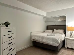 Spacious & Central 1 bdrm 2 real beds