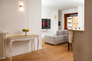 ArtStay - Free Parking, Luxury Apt, M5, Sauna