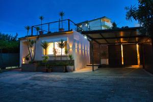 Central Beach Retreat