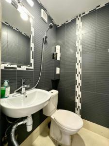 Cozy 1-Bedroom Central Flat