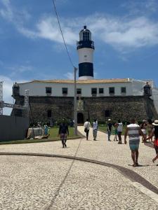 Apto na Barra a 4 min do Farol com garagem