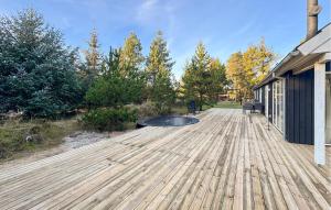 Three-Bedroom Holiday Home In Blavand
