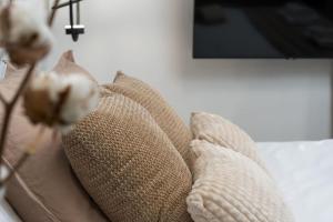 Amber Bay Apartment - homfi Collection