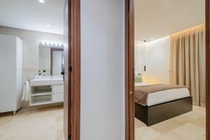 Stylish Downtown Apartment Optical Fiber Included