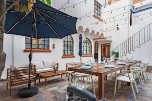 Group-Friendly Terrace Delight near WTC & Shops