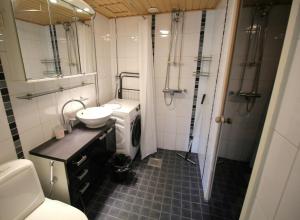 Spacious Apartment for 4 with Sauna