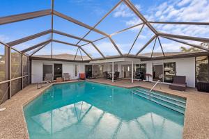 4BR Waterfront Home w Heated Pool & Private Dock